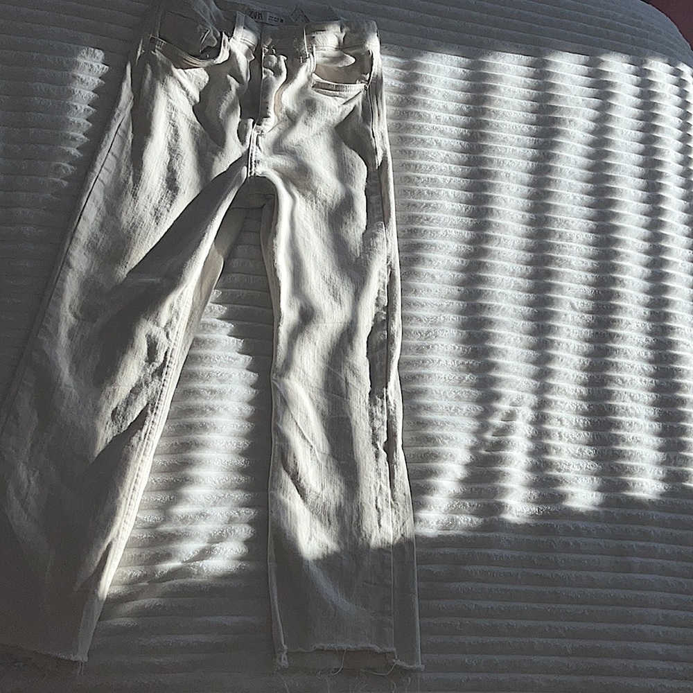 Zara-cream-Us 6-Mex 20-Eur 38